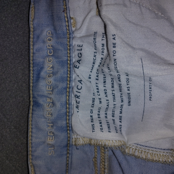 American Eagle Outfitters Light Blue Distressed Jeans - Picture 2 of 4